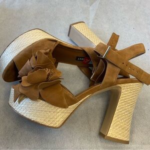 Nine West Winflower Platform Suede High Heels- Size 7.5